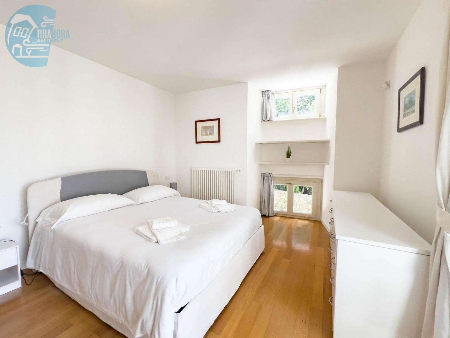 Cattedrale 5 Tirabora Short Rent Apartment Trieste Ngoại thất bức ảnh