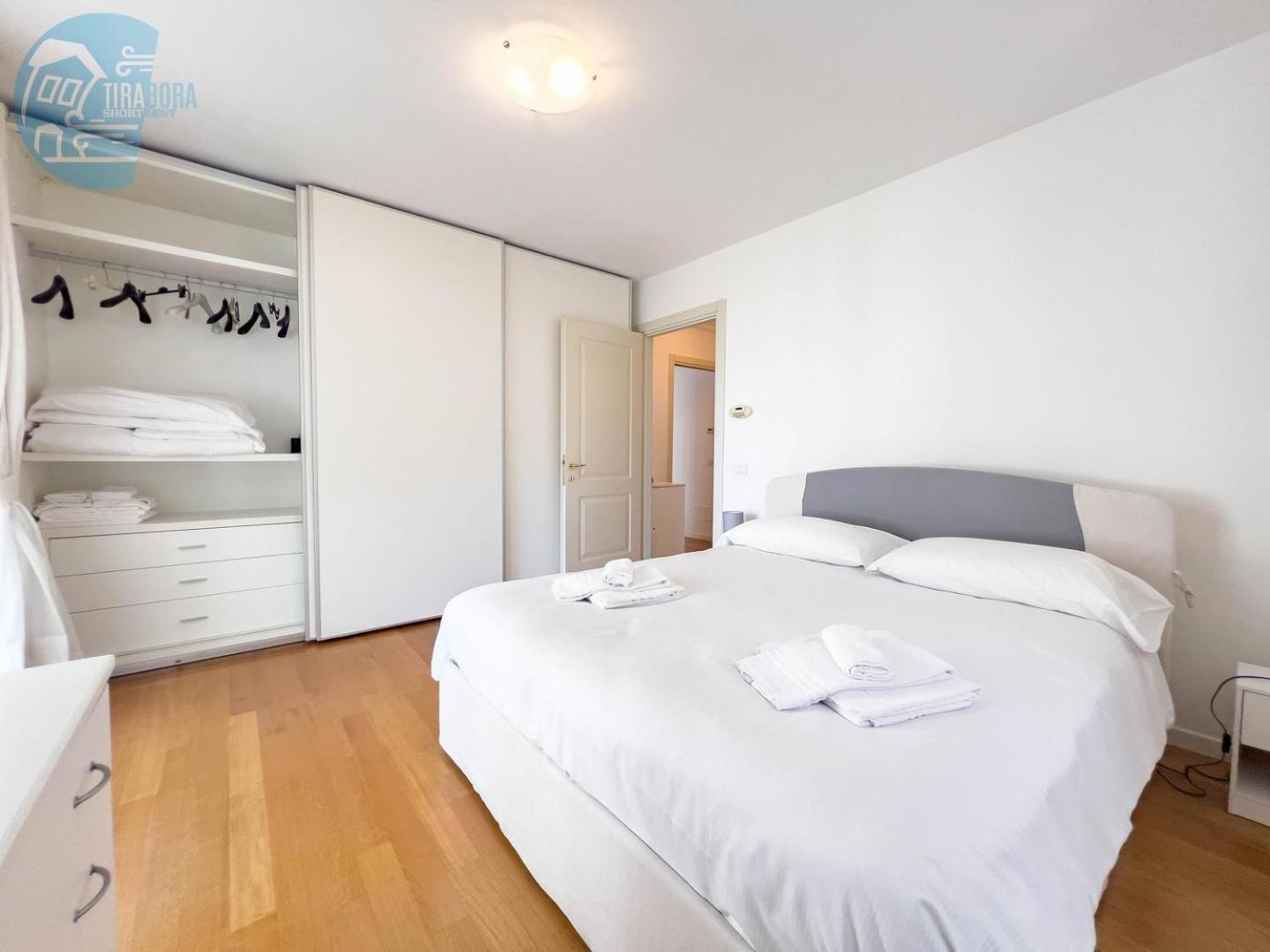 Cattedrale 5 Tirabora Short Rent Apartment Trieste Ngoại thất bức ảnh