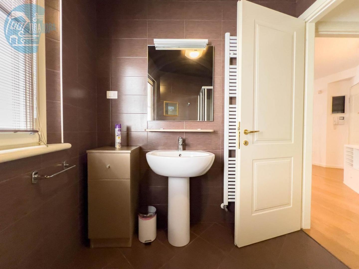 Cattedrale 5 Tirabora Short Rent Apartment Trieste Ngoại thất bức ảnh
