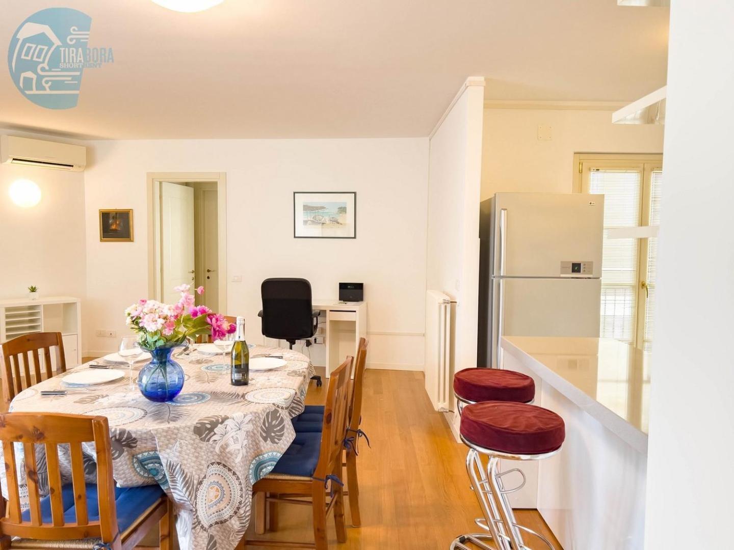 Cattedrale 5 Tirabora Short Rent Apartment Trieste Ngoại thất bức ảnh